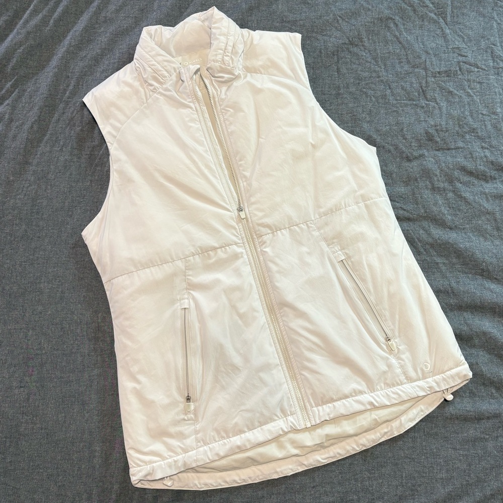 ALRN BIODEGRADABLE VEST Alwrld Women's White puffy vest